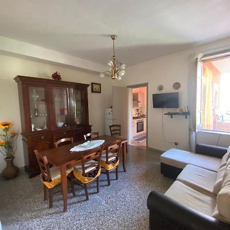 Casa Vacanza Санта Тереза ди Рива Екстериор снимка