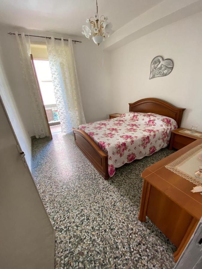 Casa Vacanza Санта Тереза ди Рива Екстериор снимка